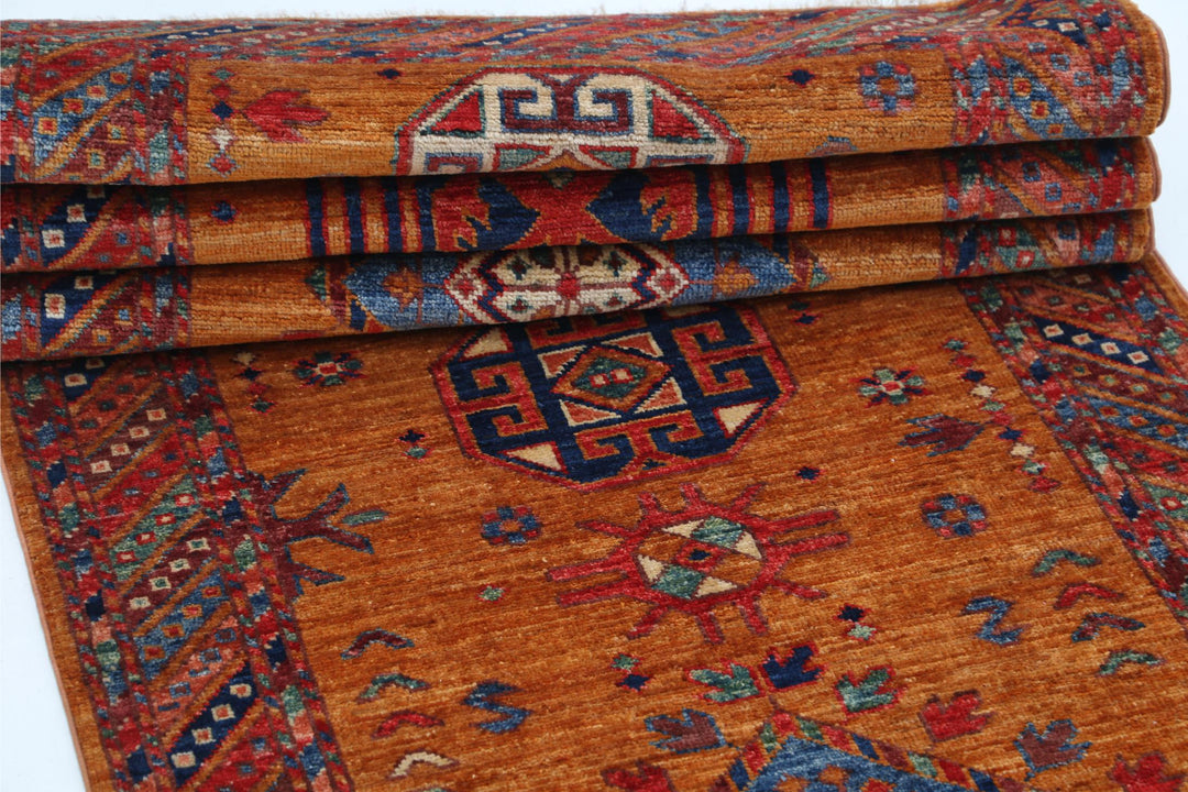 Humna 2’ 7″ x 9’ 7″ - No. AV97342 - ALRUG Rug Store