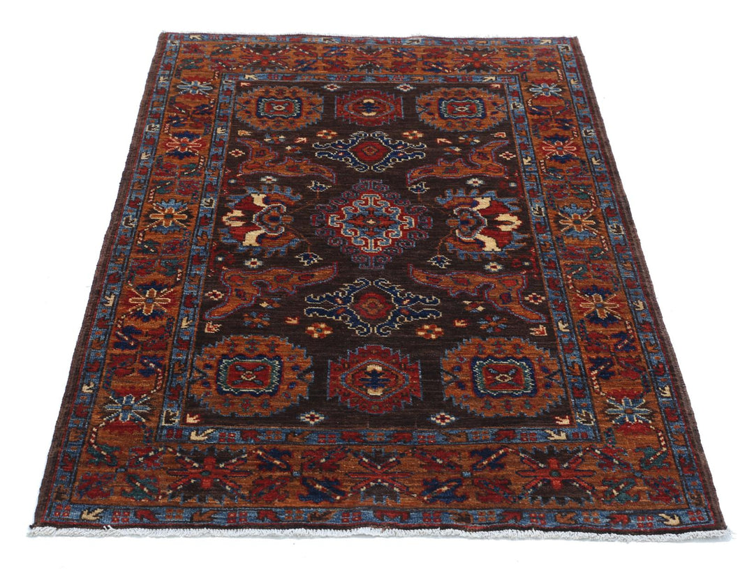 Humna 3’ 1″ x 4’ 10” - No. AV44196 - ALRUG Rug Store