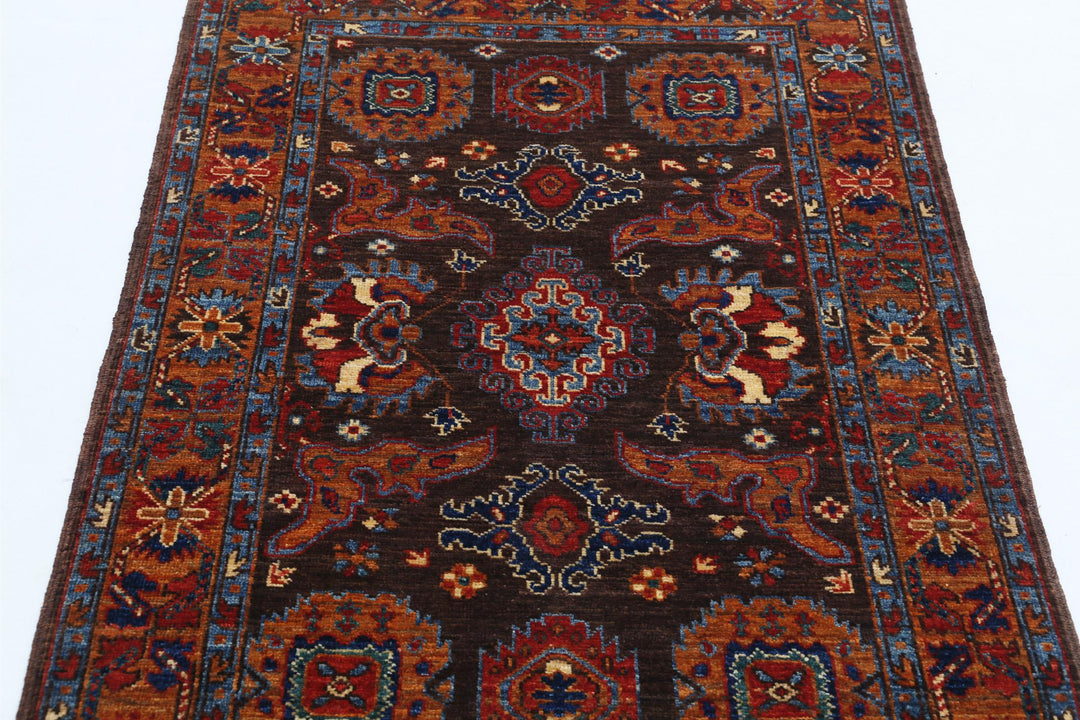 Humna 3’ 1″ x 4’ 10” - No. AV44196 - ALRUG Rug Store