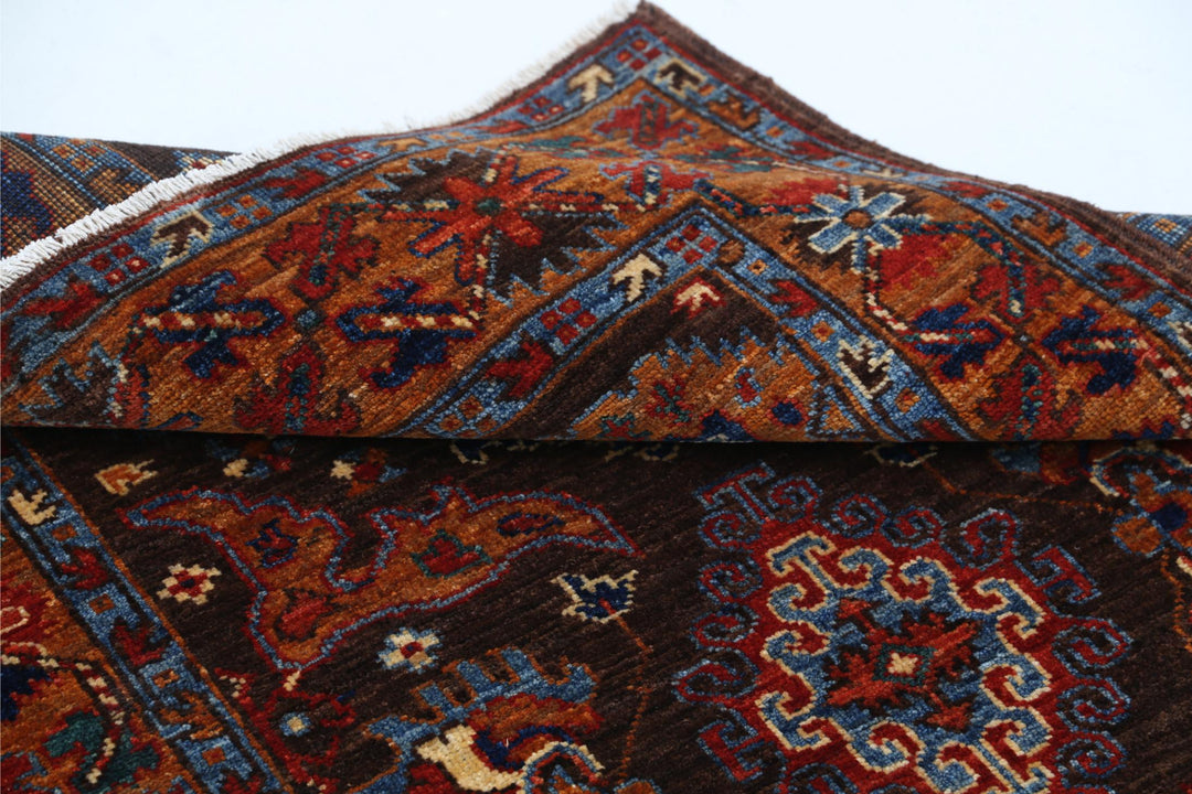 Humna 3’ 1″ x 4’ 10” - No. AV44196 - ALRUG Rug Store