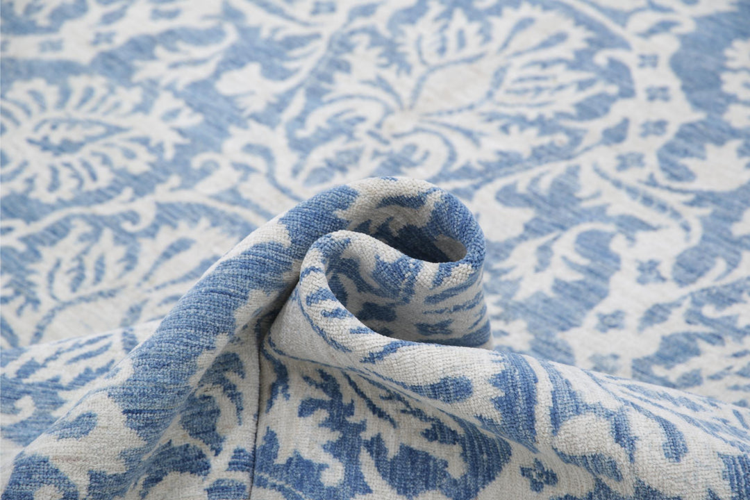 Artemix 10’ 0″ x 13’ 11” - No. AV36190 - ALRUG Rug Store