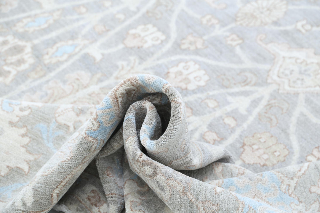 Serenity 7’ 11” x 9’ 9″ - No. AV89828 - ALRUG Rug Store