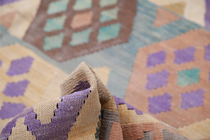 Kilim 5’ 10” x 7’ 5″ - No. AV58806 - ALRUG Rug Store