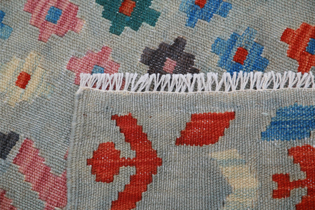 Kilim 2’ 6″ x 4’ 0″ - No. AV81939 - ALRUG Rug Store