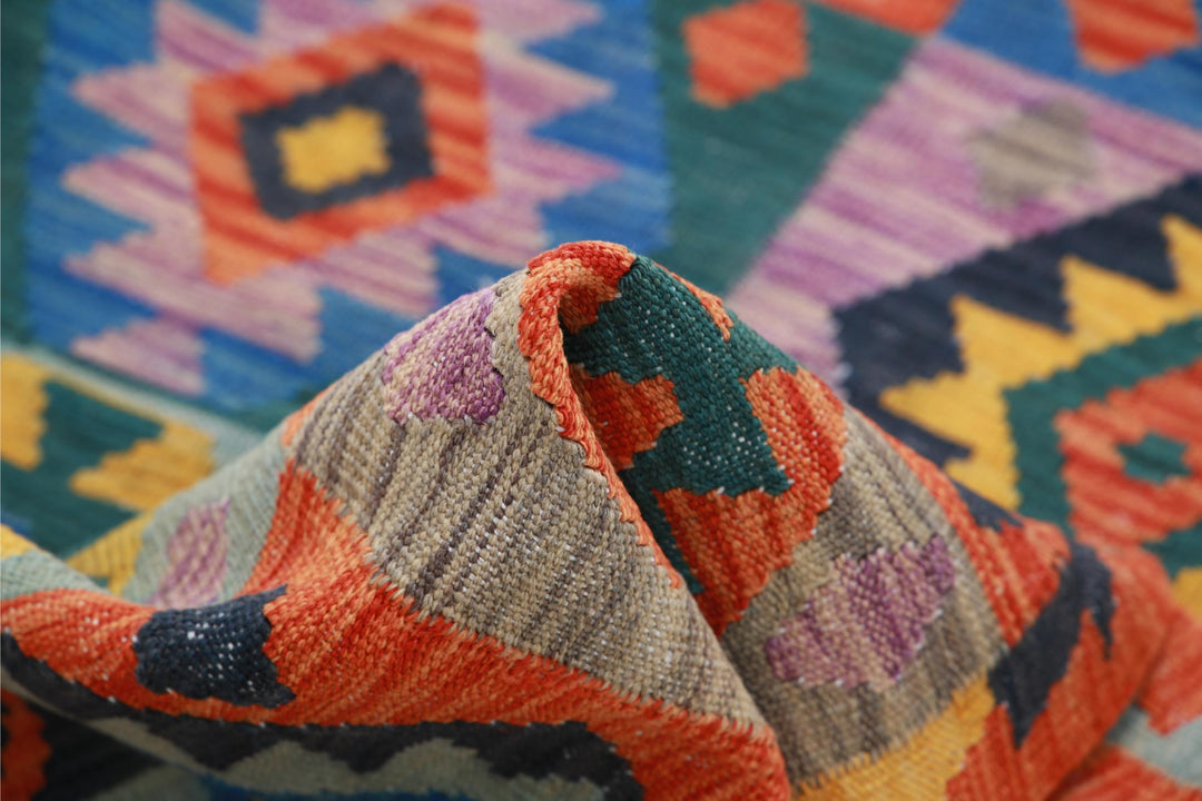 Kilim 2’ 7″ x 4’ 4″ - No. AV71403 - ALRUG Rug Store