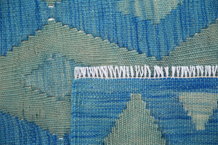 Kilim 2’ 6″ x 4’ 1″ - No. AV15134 - ALRUG Rug Store