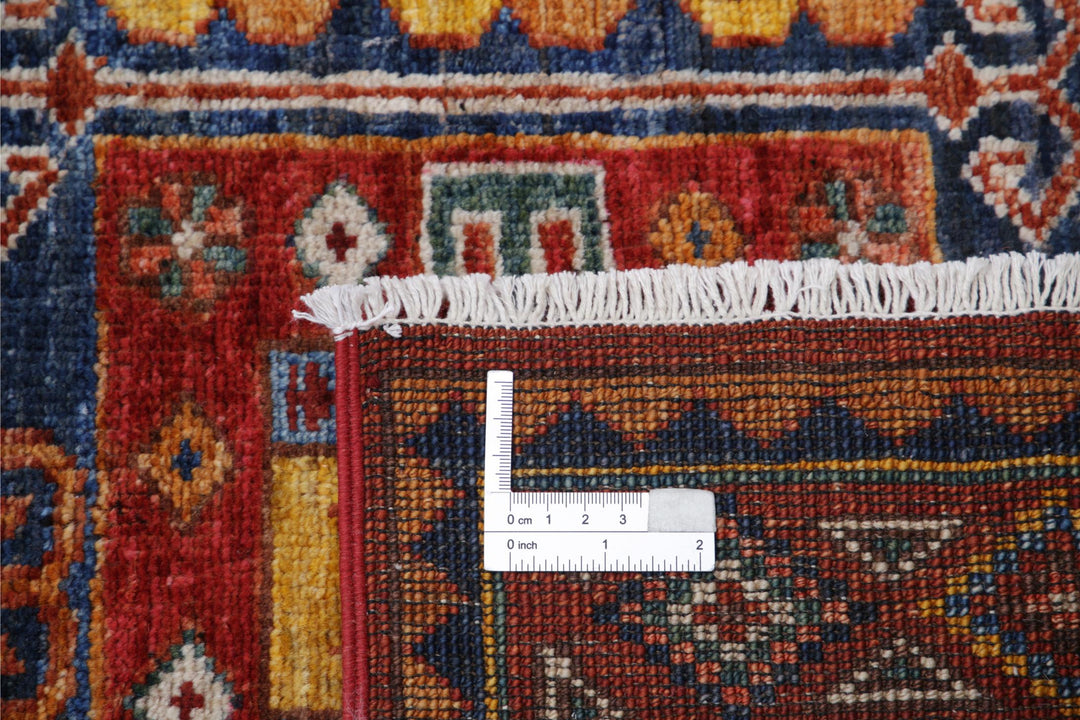 Humna 2’ 8″ x 7’ 9″ - No. AV31546 - ALRUG Rug Store