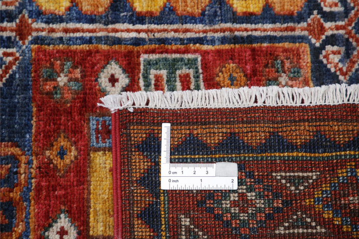 Humna 2’ 8″ x 7’ 9″ - No. AV31546 - ALRUG Rug Store