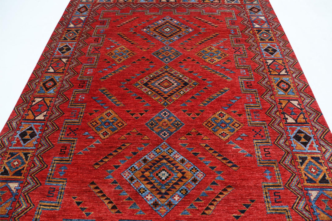 Humna 6’ 6″ x 8’ 7″ - No. AV11316 - ALRUG Rug Store