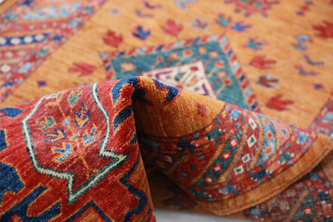 Humna 2’ 7″ x 6’ 0″ - No. AV94216 - ALRUG Rug Store