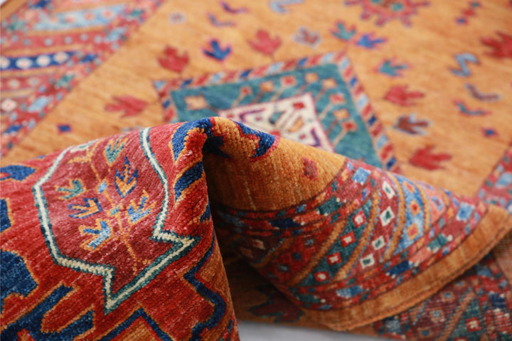 Humna 2’ 7″ x 6’ 0″ - No. AV94216 - ALRUG Rug Store