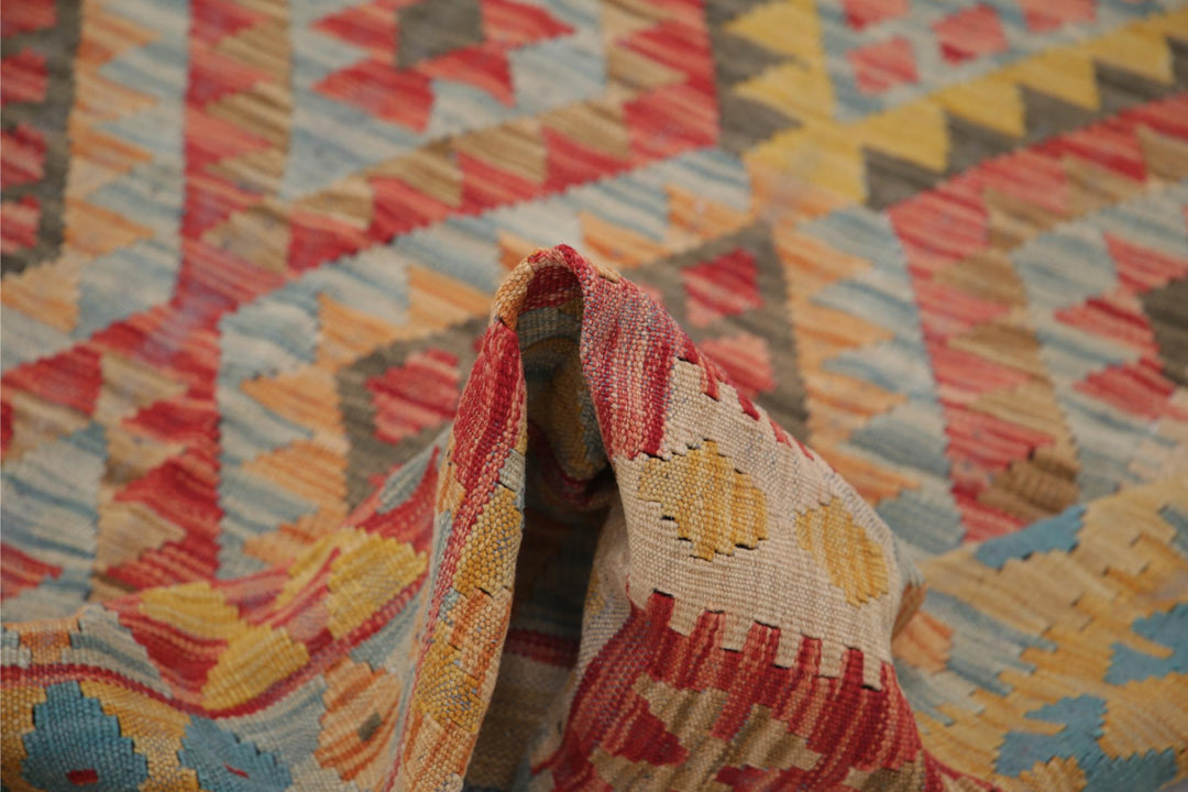 Kilim 5’ 3″ x 8’ 0″ - No. AV84999 - ALRUG Rug Store