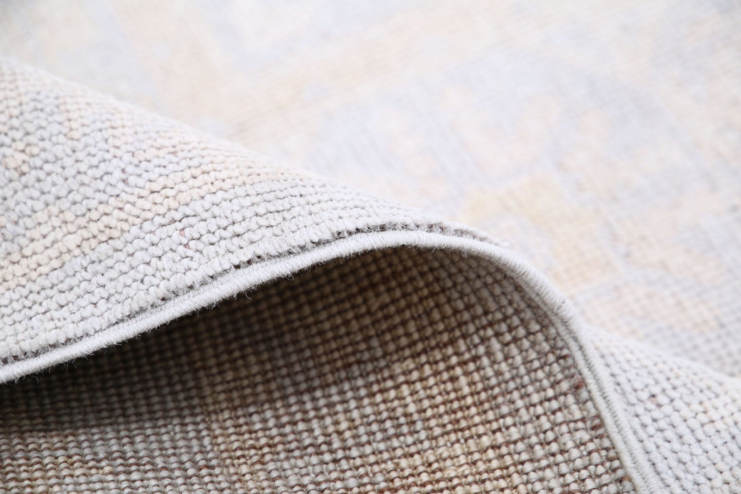 Khotan 8’ 9″ x 11’ 10” - No. AV60778 - ALRUG Rug Store