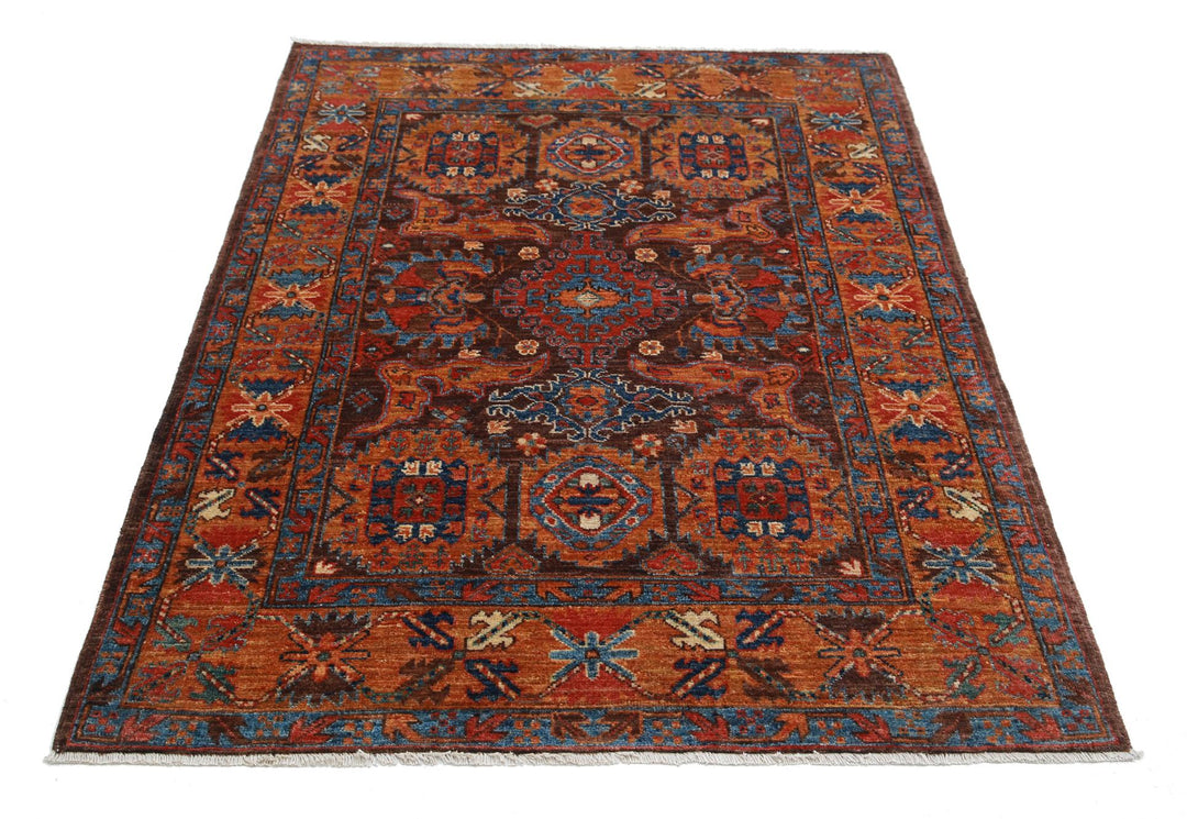 Humna 4’ 0″ x 5’ 9″ - No. AV15664 - ALRUG Rug Store