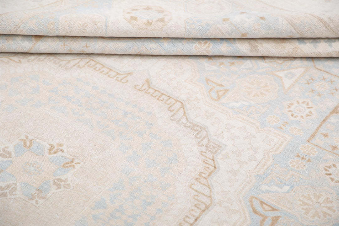 Mamluk 6’ 3″ x 9’ 4″ - No. AV67018 - ALRUG Rug Store