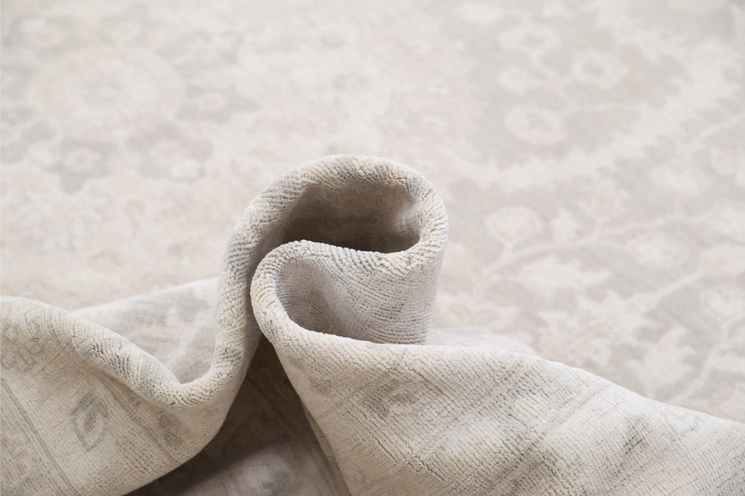 Brown Pakistani Ariana Rug 13'8" x 21'3" Hand-Knotted texture