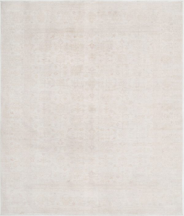Ivory Pakistani Tabriz Rug 8' 0" x 9' 6" Hand-Knotted