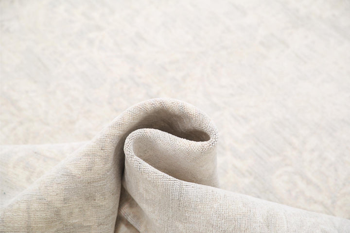 Artemix 7’ 8″ x 10’ 2″ - No. AV99861 - ALRUG Rug Store