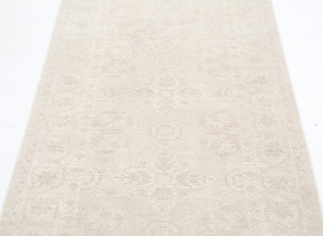 Serenity 3’ 0″ x 10’ 0″ - No. AV10939 - ALRUG Rug Store