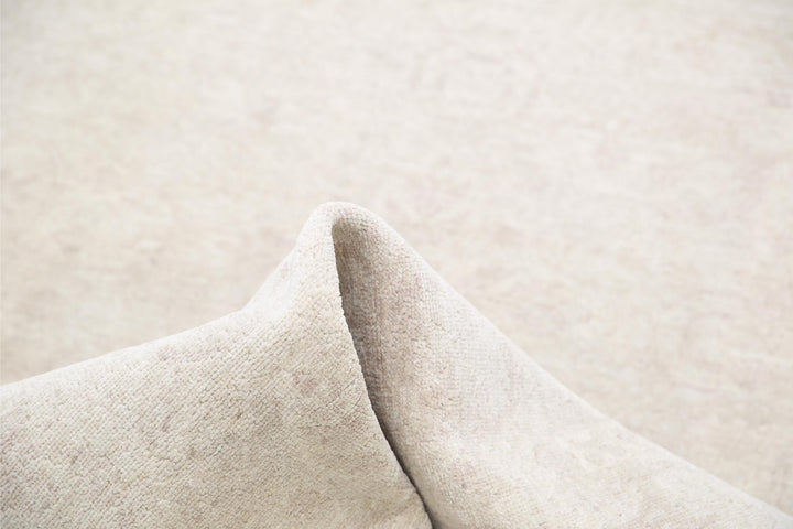 Serenity 3’ 0″ x 10’ 0″ - No. AV10939 - ALRUG Rug Store