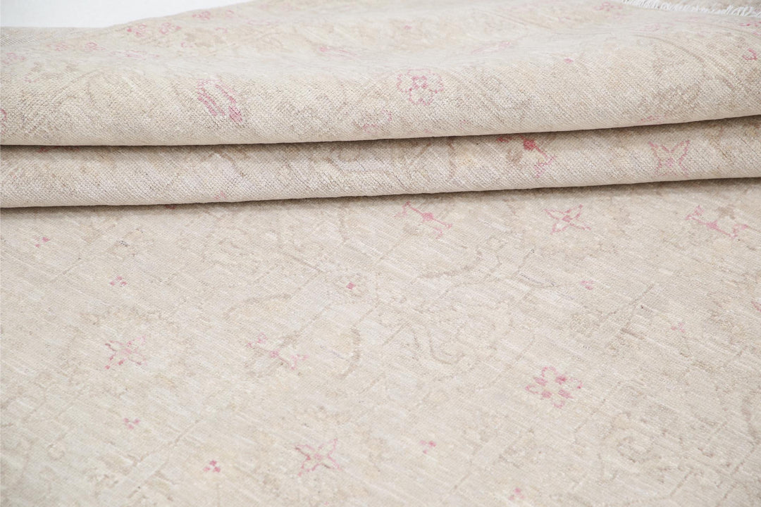 Serenity 8’ 3″ x 10’ 0″ - No. AV68019 - ALRUG Rug Store