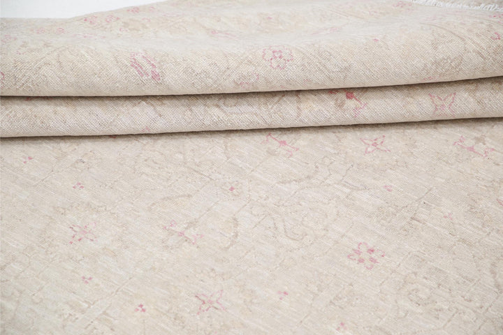 Serenity 8’ 3″ x 10’ 0″ - No. AV68019 - ALRUG Rug Store