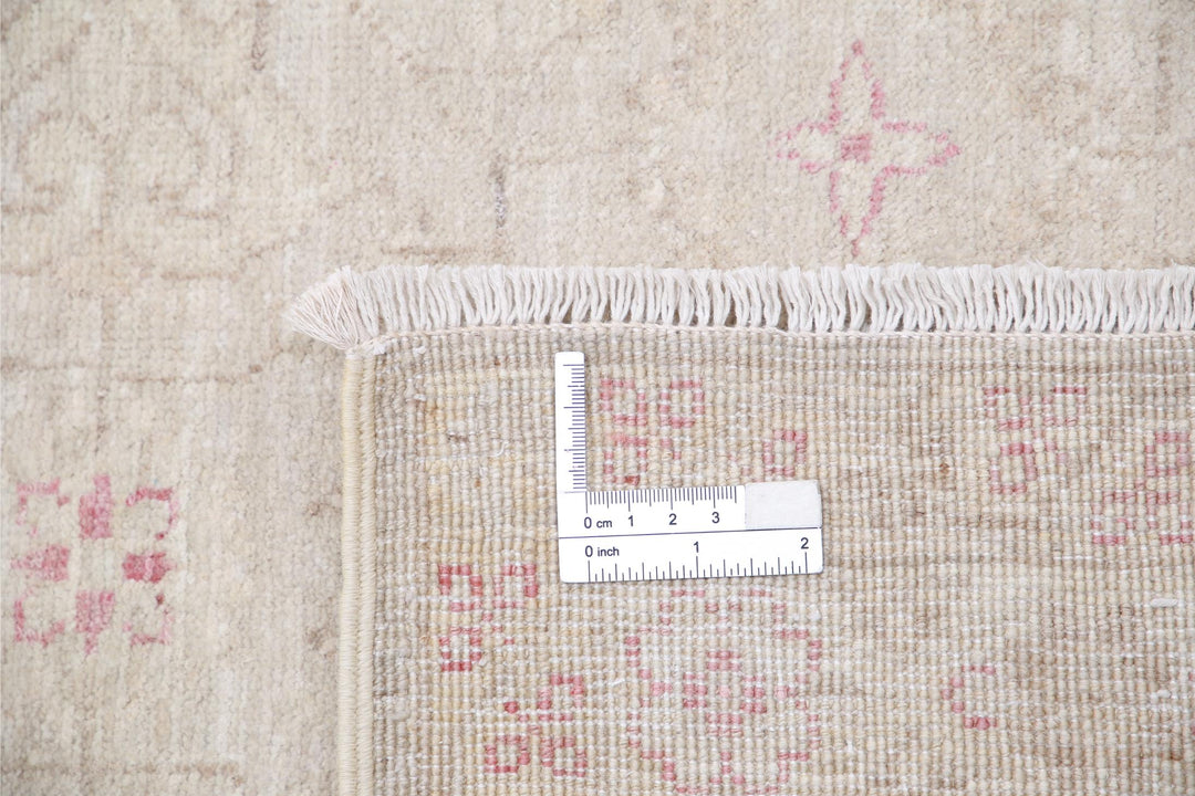 Serenity 8’ 3″ x 10’ 0″ - No. AV68019 - ALRUG Rug Store