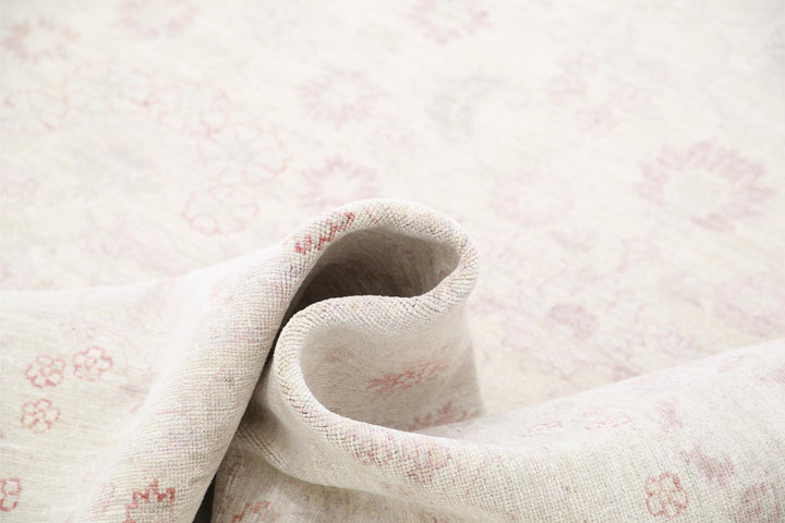 Serenity 8’ 0″ x 9’ 5″ - No. AV67849 - ALRUG Rug Store