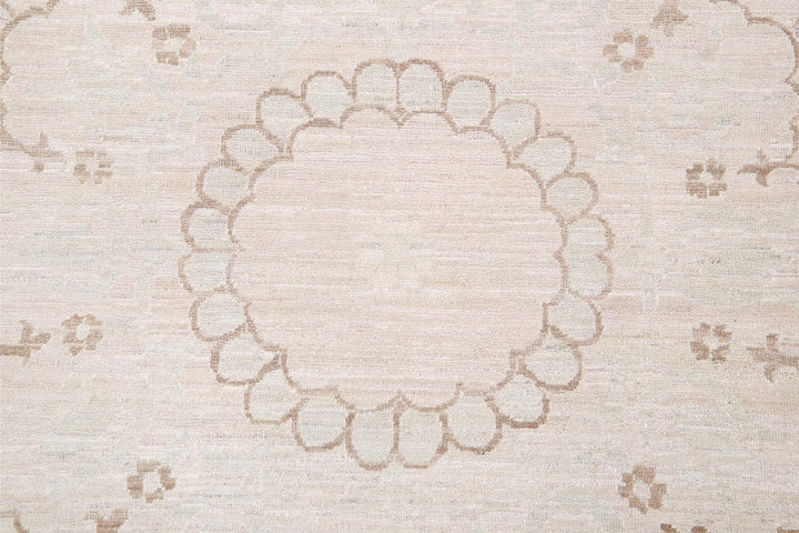 Artemix 9’ 0″ x 11’ 11” - No. AV19608 - ALRUG Rug Store