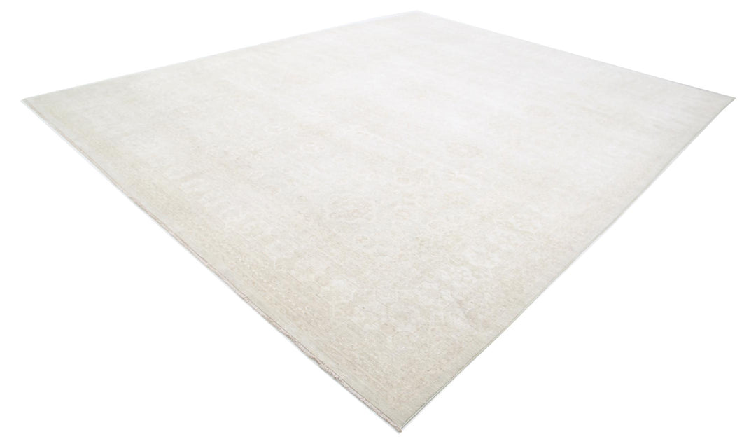 Serenity 11’ 11” x 14’ 3″ - No. AV64570 - ALRUG Rug Store