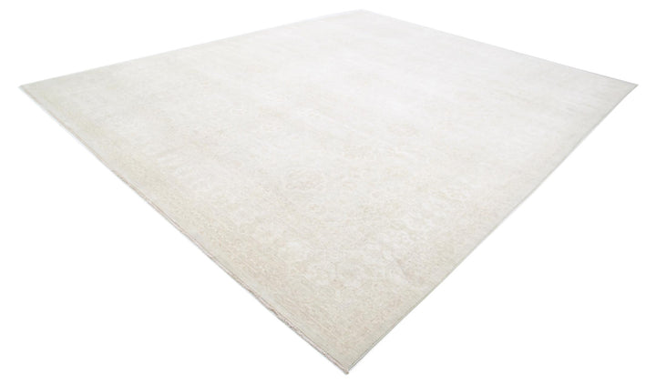 Serenity 11’ 11” x 14’ 3″ - No. AV64570 - ALRUG Rug Store