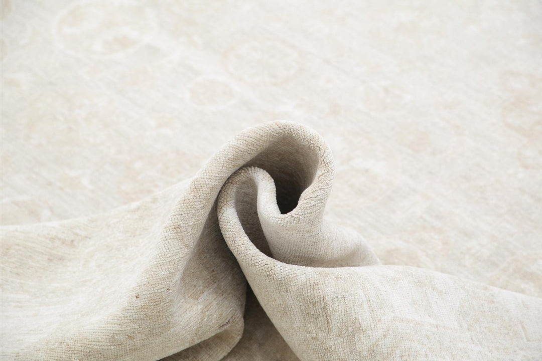 Serenity 11’ 11” x 14’ 3″ - No. AV64570 - ALRUG Rug Store