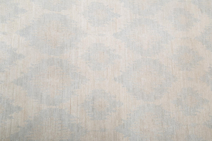 Ivory Afghan Oriental Rug 12'6" x 17'1" Hand-Knotted texture
