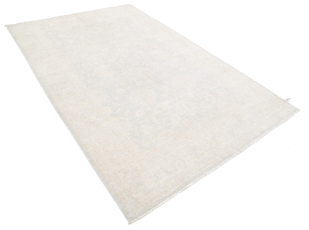 Serenity 6’ 0″ x 8’ 11” - No. AV23236 - ALRUG Rug Store