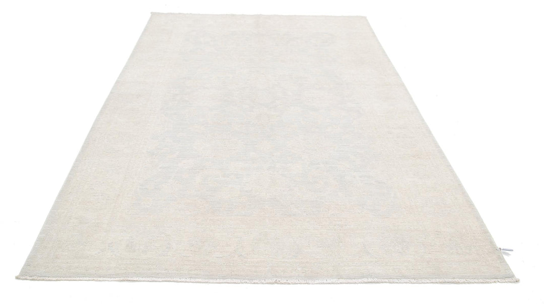 Serenity 6’ 0″ x 8’ 11” - No. AV23236 - ALRUG Rug Store