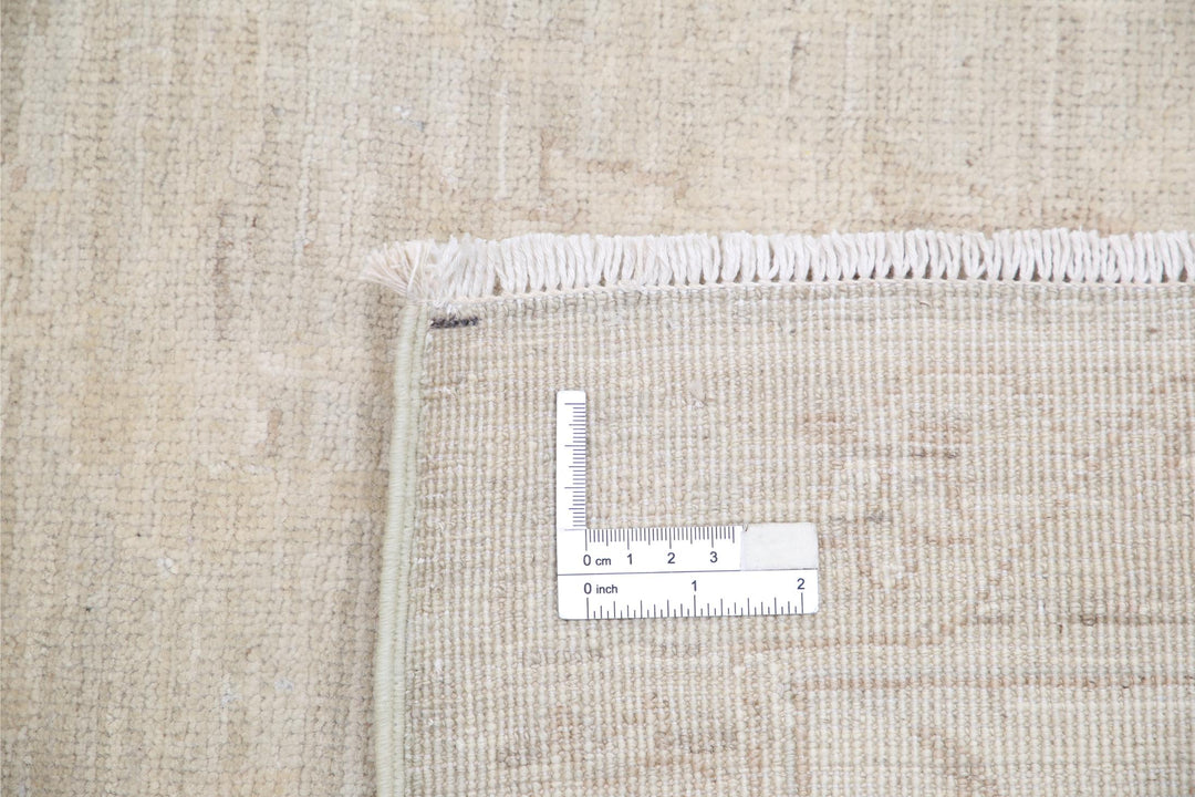 Serenity 6’ 4″ x 8’ 6″ - No. AV39816 - ALRUG Rug Store