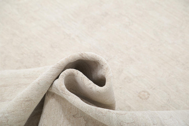 Serenity 7’ 10” x 9’ 9″ - No. AV43162 - ALRUG Rug Store