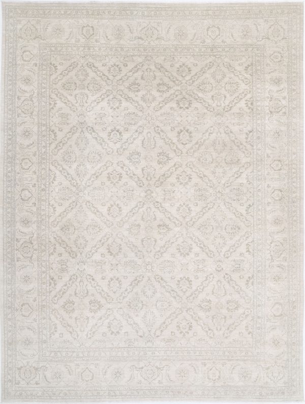 Ivory Pakistani Tabriz Rug 9'9" x 12'10" Hand-Knotted