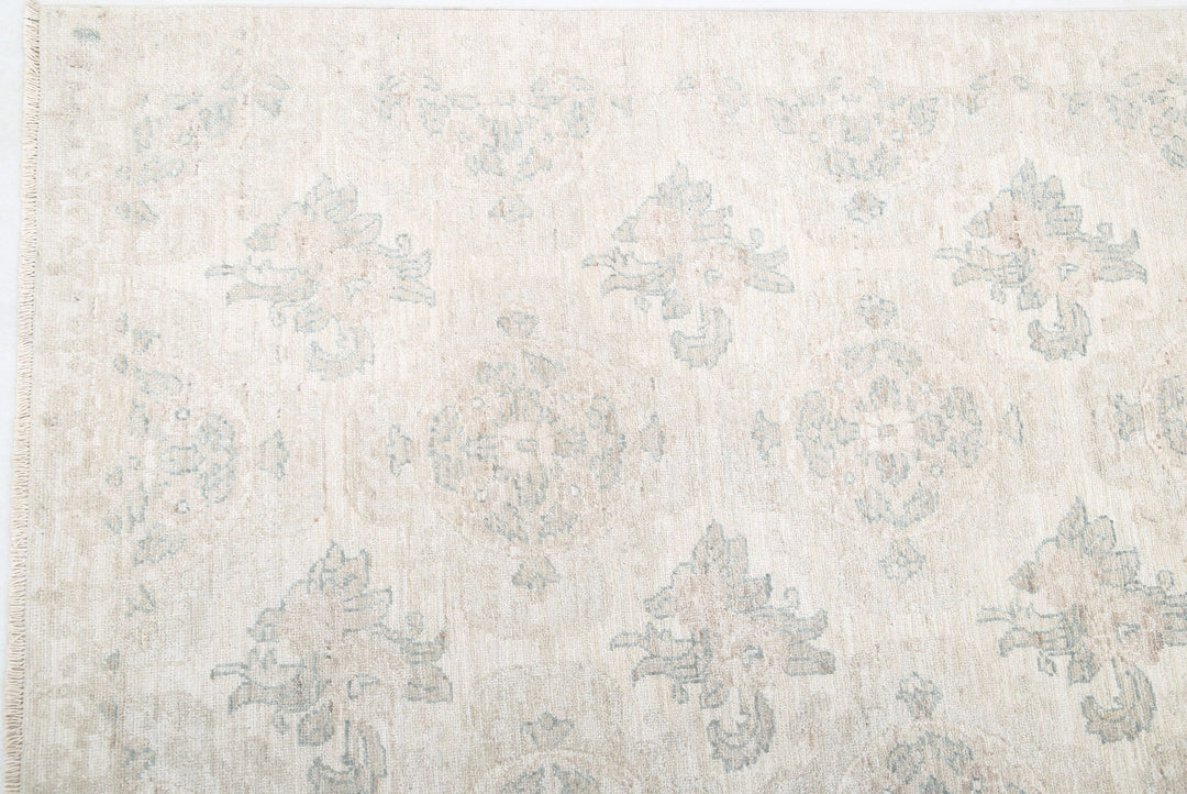 Artemix 9’ 1″ x 12’ 3″ - No. AV21690 - ALRUG Rug Store