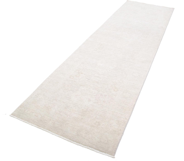 Serenity 3’ 2″ x 11’ 3″ - No. AV90403 - ALRUG Rug Store