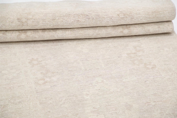 Serenity 3’ 2″ x 11’ 3″ - No. AV90403 - ALRUG Rug Store