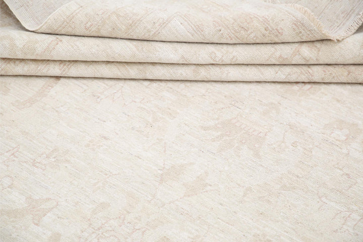 Ivory Pakistani Tabriz Rug 13'5" x 17'7" Hand-Knotted pattern