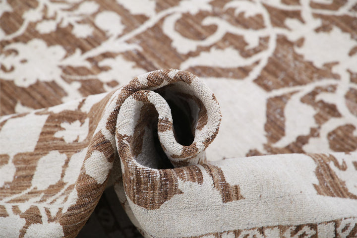 Serenity 8’ 11” x 11’ 8″ - No. AV17259 - ALRUG Rug Store