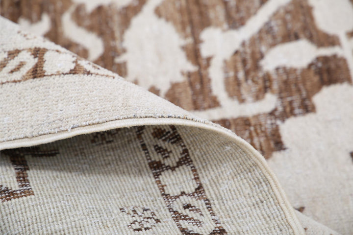 Serenity 8’ 11” x 11’ 8″ - No. AV17259 - ALRUG Rug Store