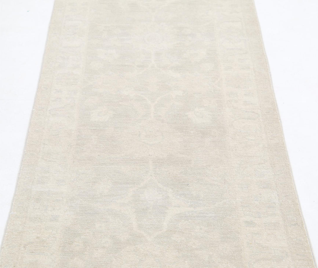 Serenity 2’ 7″ x 8’ 3″ - No. AV45623 - ALRUG Rug Store
