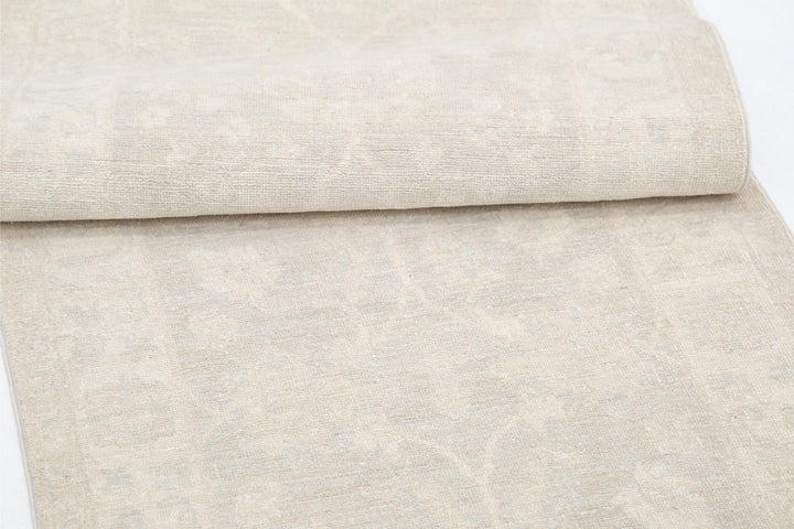 Serenity 2’ 7″ x 8’ 3″ - No. AV45623 - ALRUG Rug Store