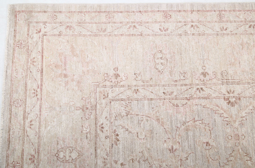 Serenity 8’ 10” x 11’ 11” - No. AV56571 - ALRUG Rug Store