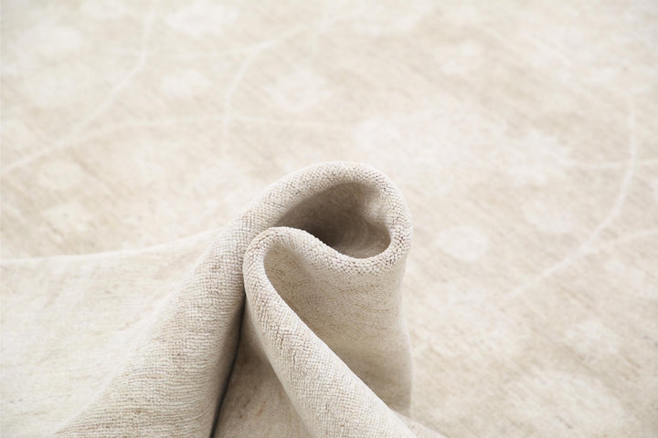 Serenity 11’ 8″ x 14’ 6″ - No. AV47081 - ALRUG Rug Store