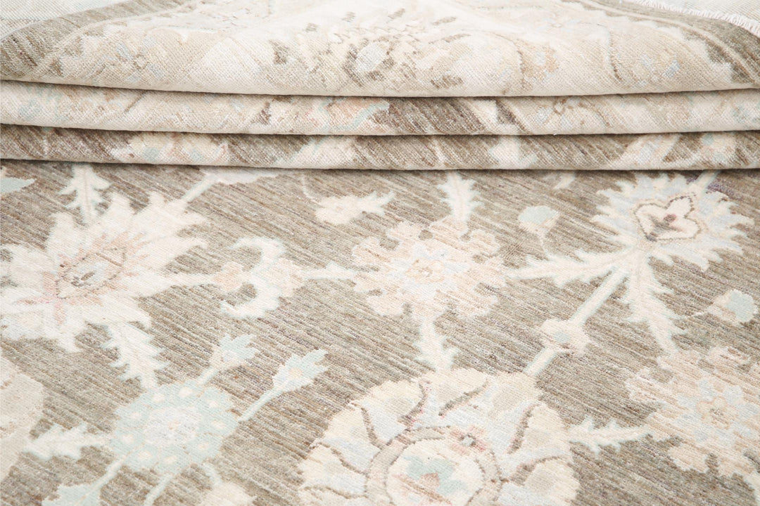 Serenity 9’ 7″ x 13’ 11” - No. AV67638 - ALRUG Rug Store