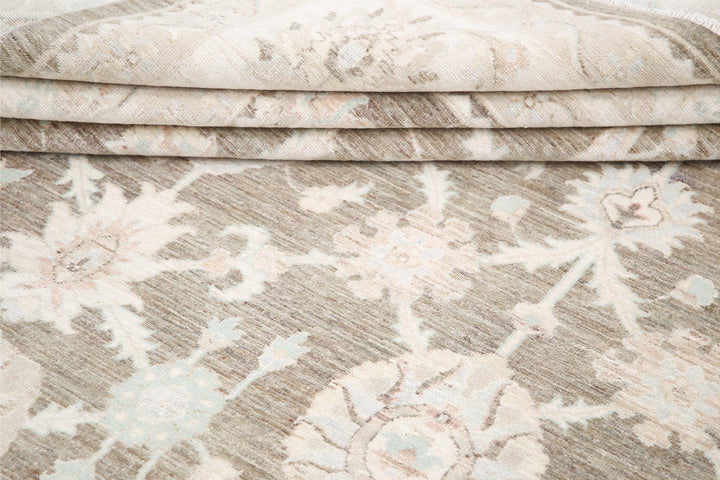 Serenity 9’ 7″ x 13’ 11” - No. AV67638 - ALRUG Rug Store